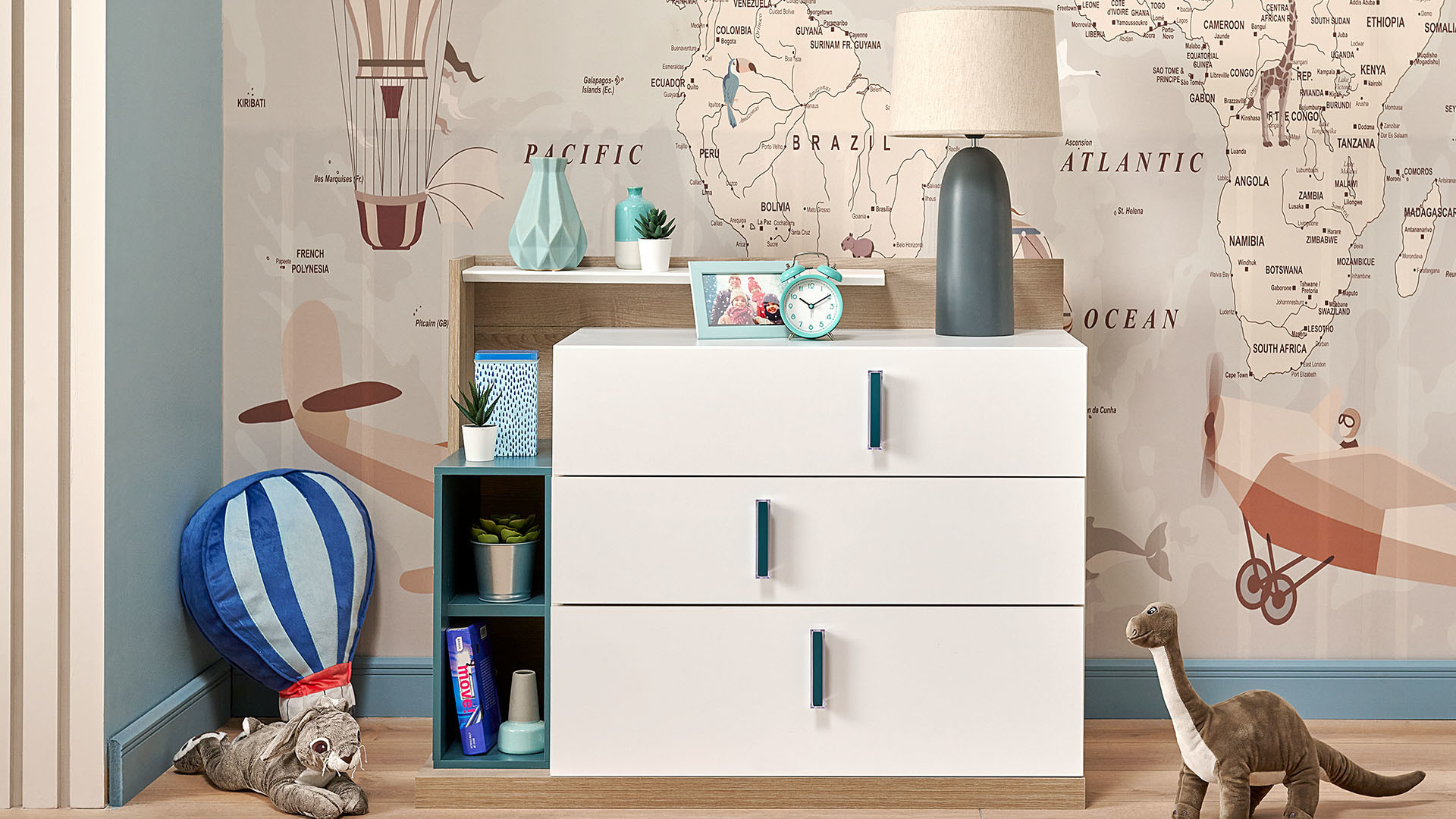 Sky Dresser With 3 Drawers
