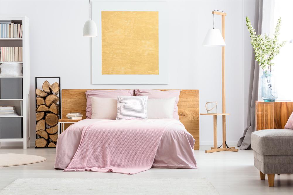 açık renk minimalist yatak odası