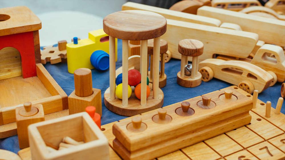 اسباب بازی های چوبی کودک