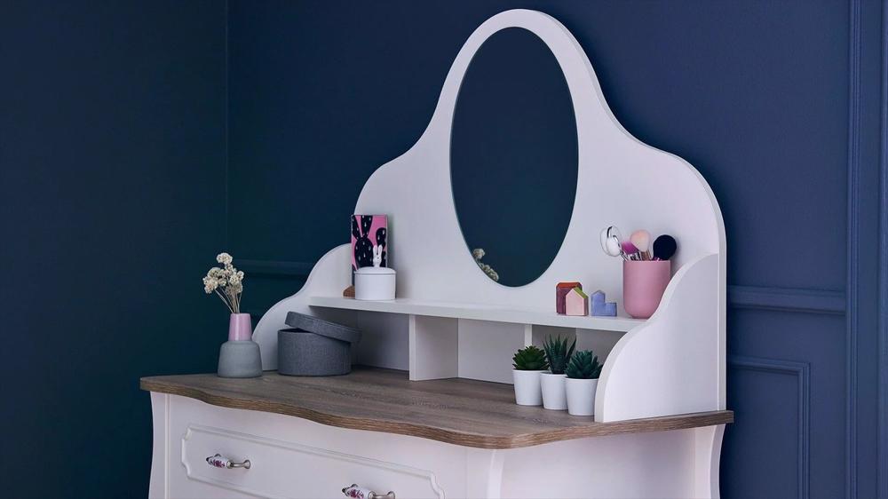 young room vanity table